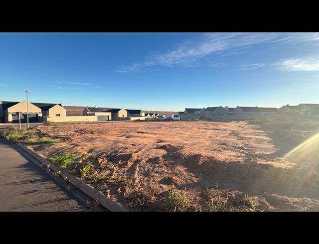 3 BEDROOM PACKAGE HOME FOR SALE IN VREDENBURG